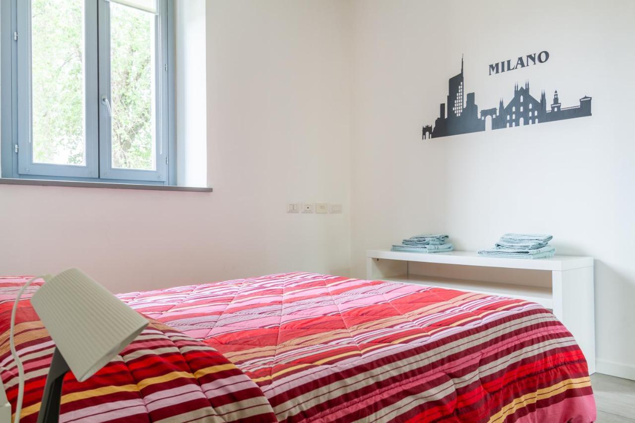 Lux Apartment Milano Metro M2 Milão Exterior foto