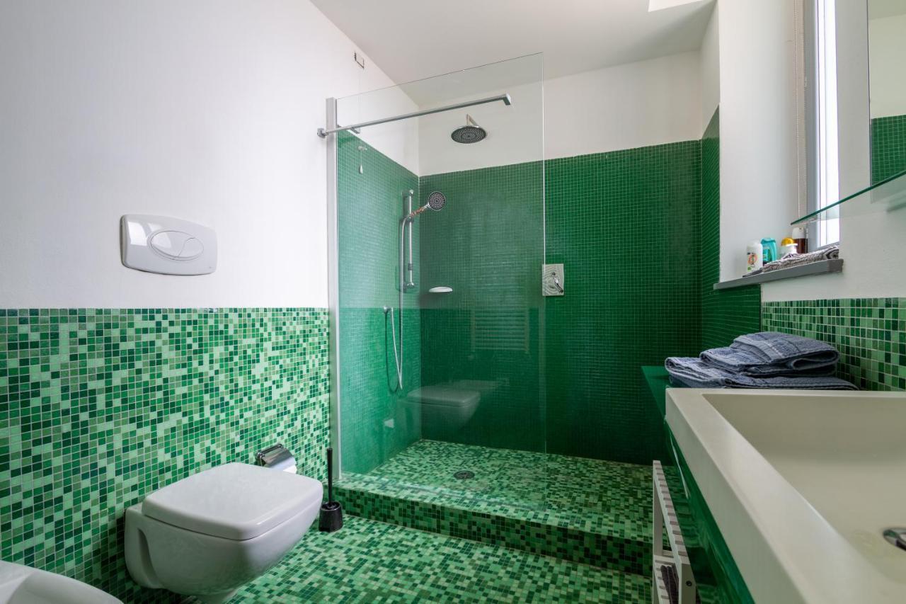 Lux Apartment Milano Metro M2 Milão Exterior foto